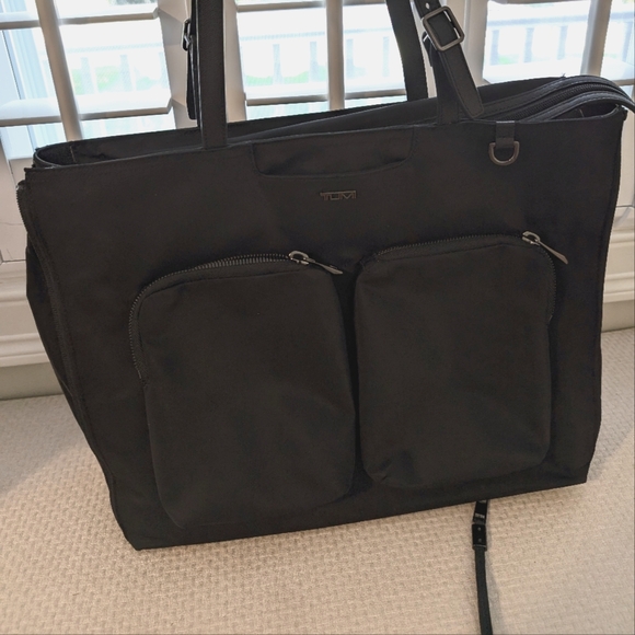Tumi Handbags - Tumi expandable laptop/ travel shoulder tote